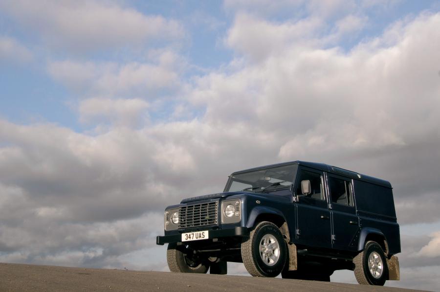  Land Rover Defender 2006 года  (фото 46 из 227)